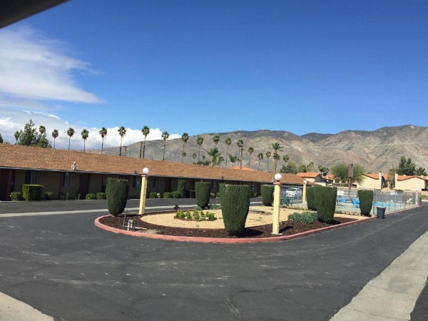 Hacienda Motel image 30